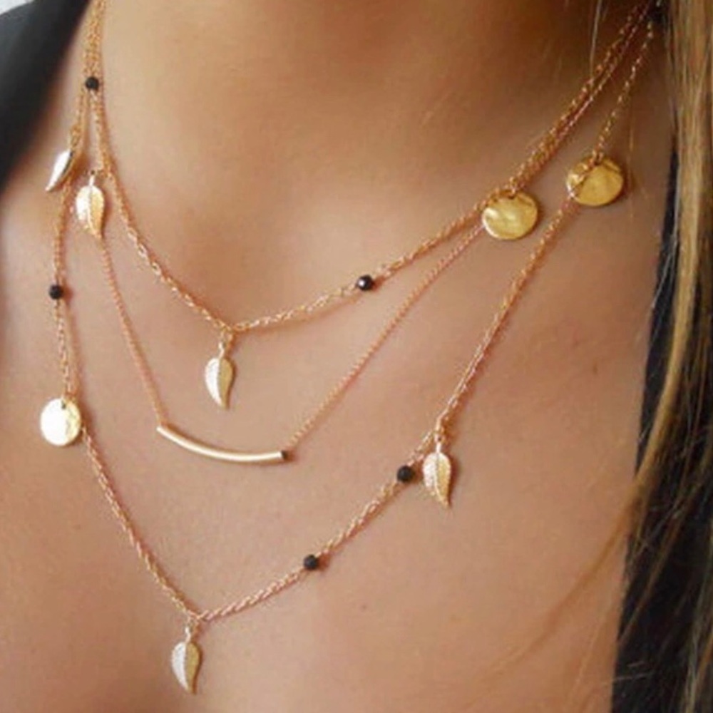 Gold leaves layer necklace